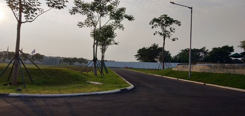 foto posisi tengah perumahan CLUSTER STROZZI