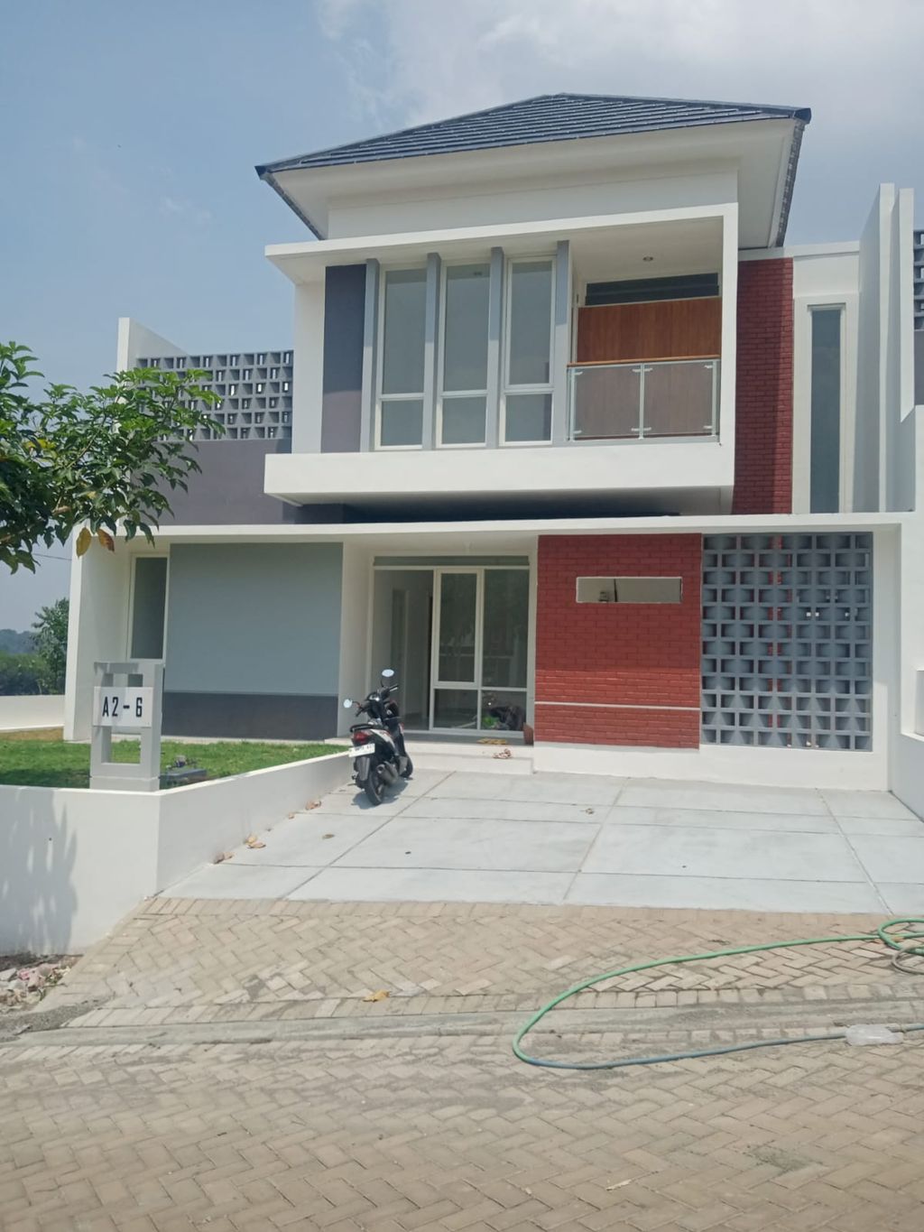 foto tampak rumah tipe Boulevard 78 perumahan BSB VILLAGE CLUSTER LOKKA