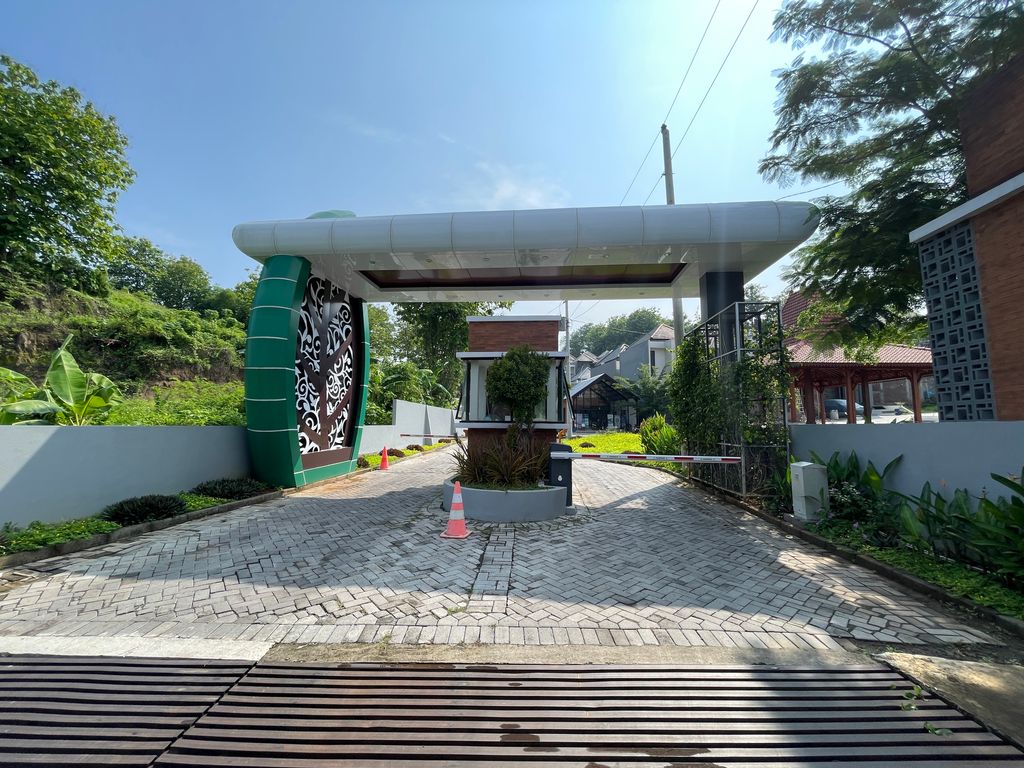 foto gerbang perumahan Perumahan Bale Tentrem