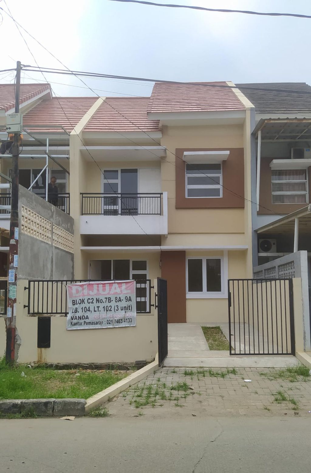 foto tampak rumah tipe Kelapa Gading perumahan Gria Jakarta, Pamulang