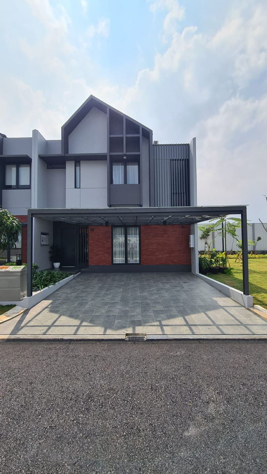 foto tampak rumah tipe GAVINA 8B - R STANDAR perumahan SUMMARECON BANDUNG - CLUSTER GENOVA