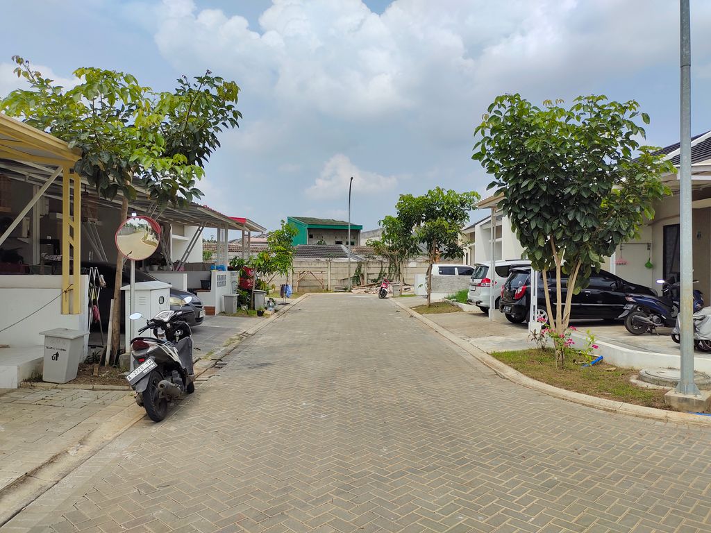 foto posisi tengah perumahan IMPERIAL SKY