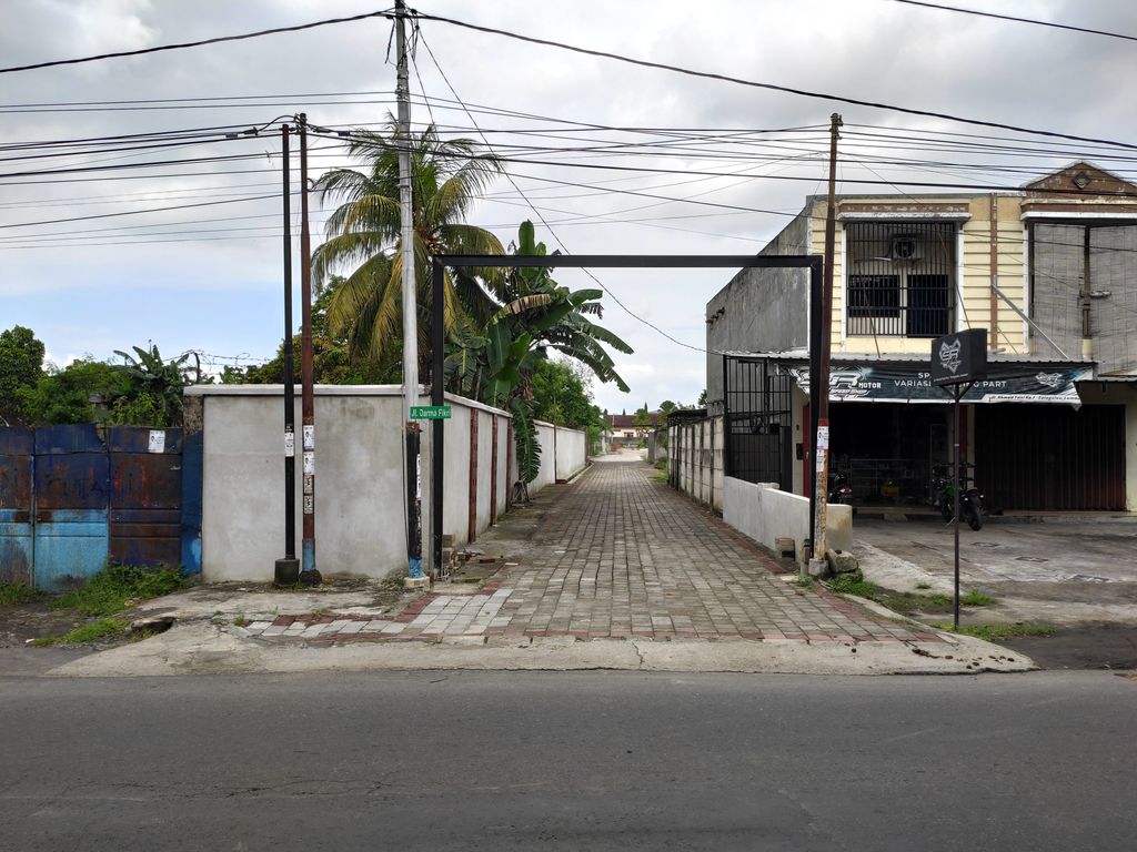 foto gerbang perumahan PERUMAHAN GREEN BOULEVARD SELAGALAS