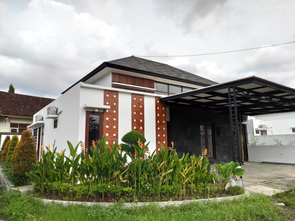 foto contoh rumah perumahan PERUMAHAN GREEN BOULEVARD SELAGALAS
