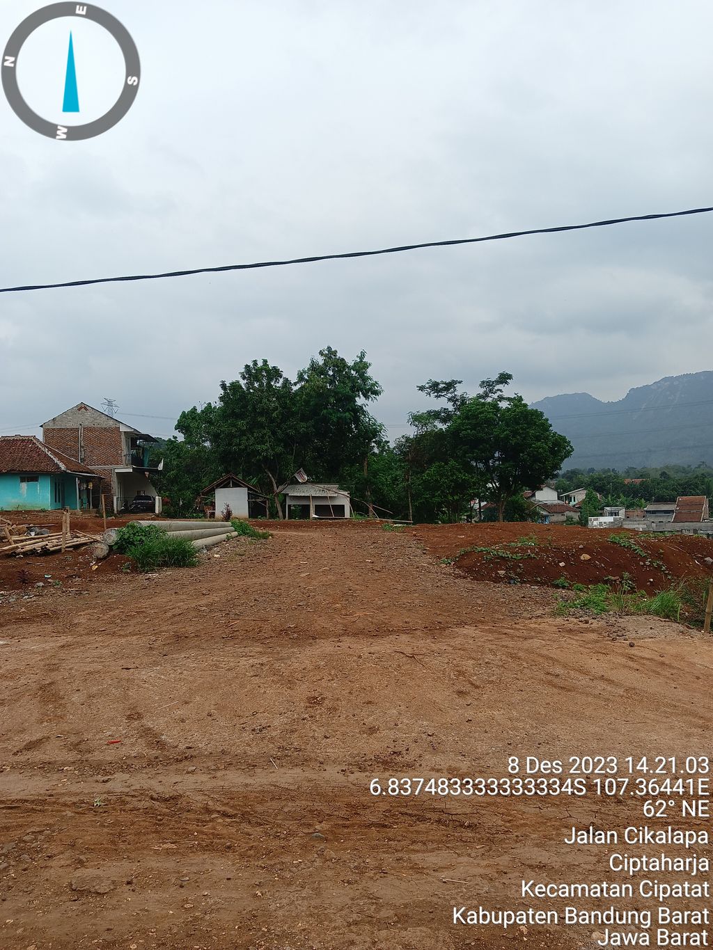 foto gerbang perumahan de kareumbi residence