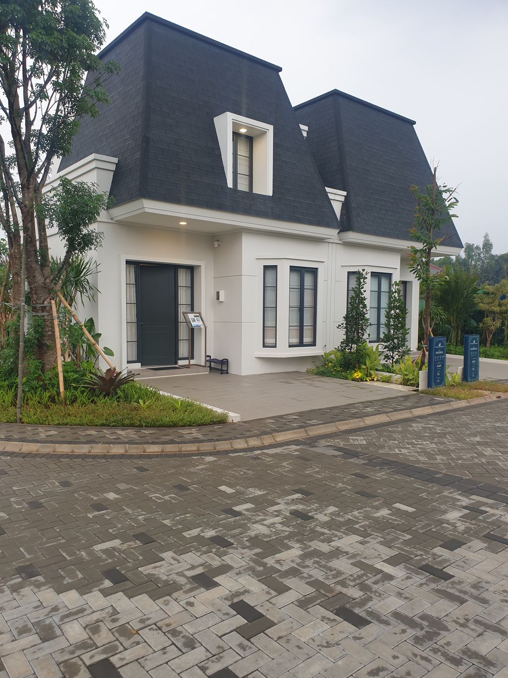 foto gerbang perumahan CITRAGARDEN BINTARO