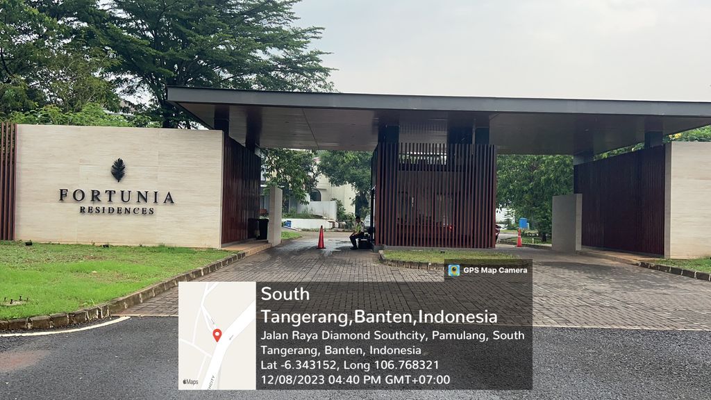 foto gerbang perumahan Fortunia Residences 2