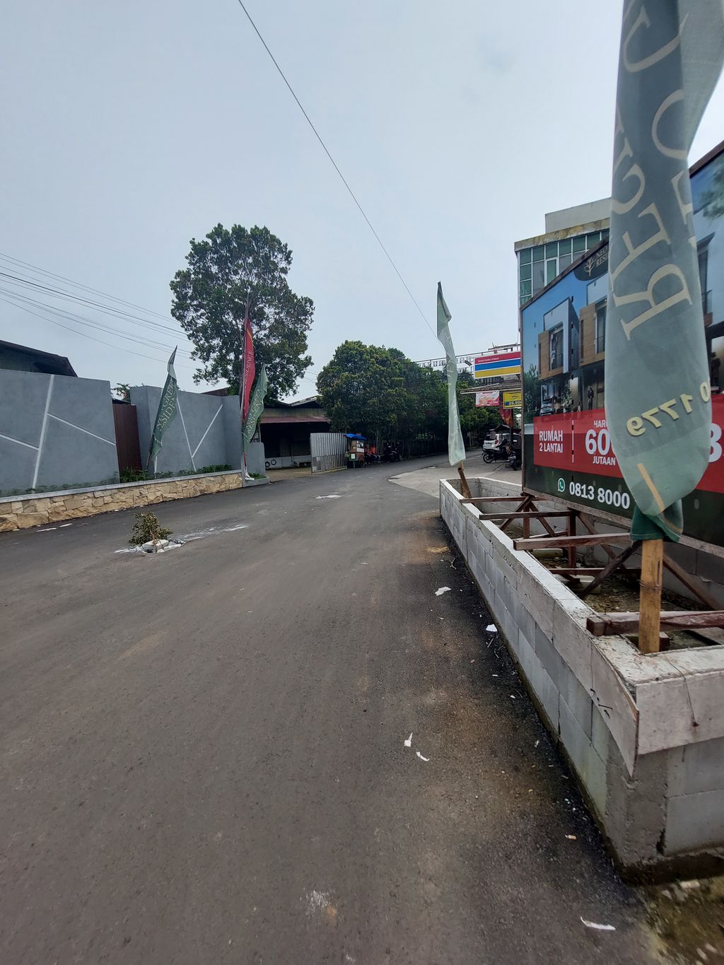 foto gerbang perumahan PT. SAHABAT GRAHA PERKASA