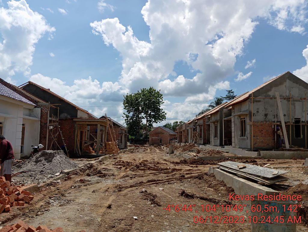foto posisi tengah perumahan Perumahan Kevas Residence