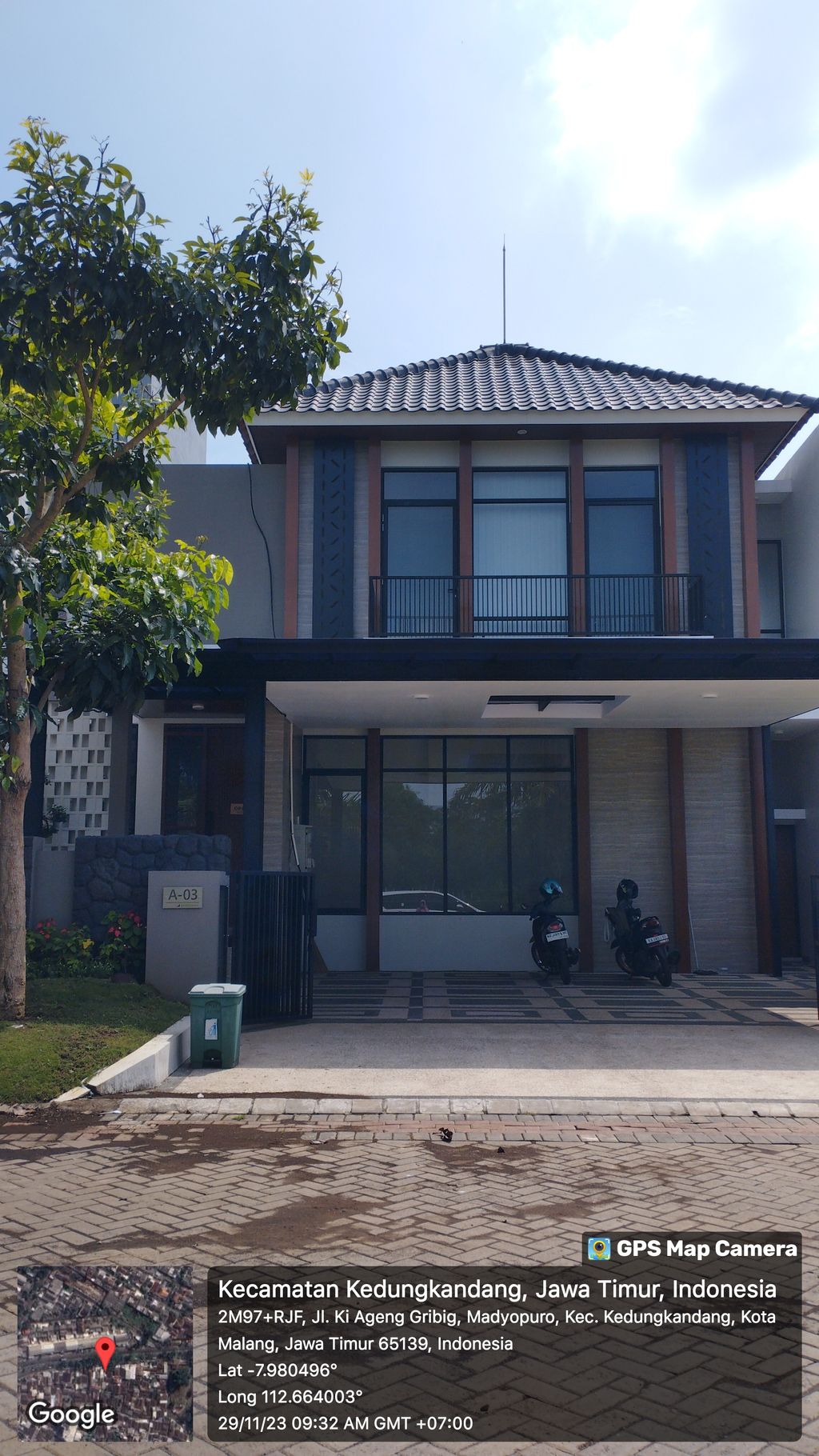 foto tampak rumah tipe Maple B perumahan RIVERFRONT URBAN RESORT