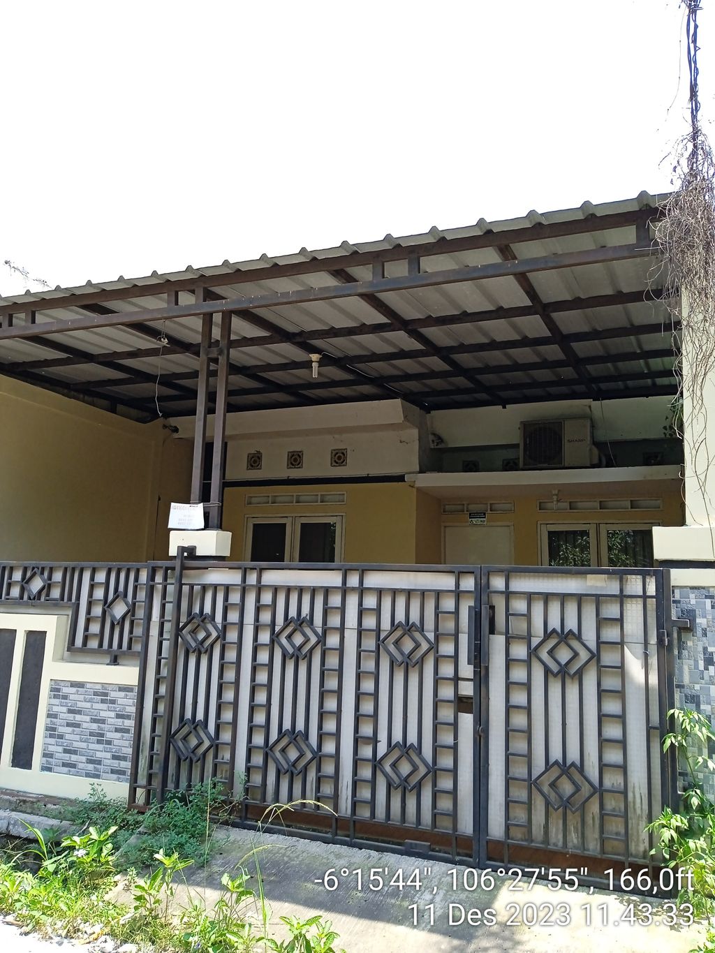 foto contoh rumah perumahan TRIRAKSA VILLAGE