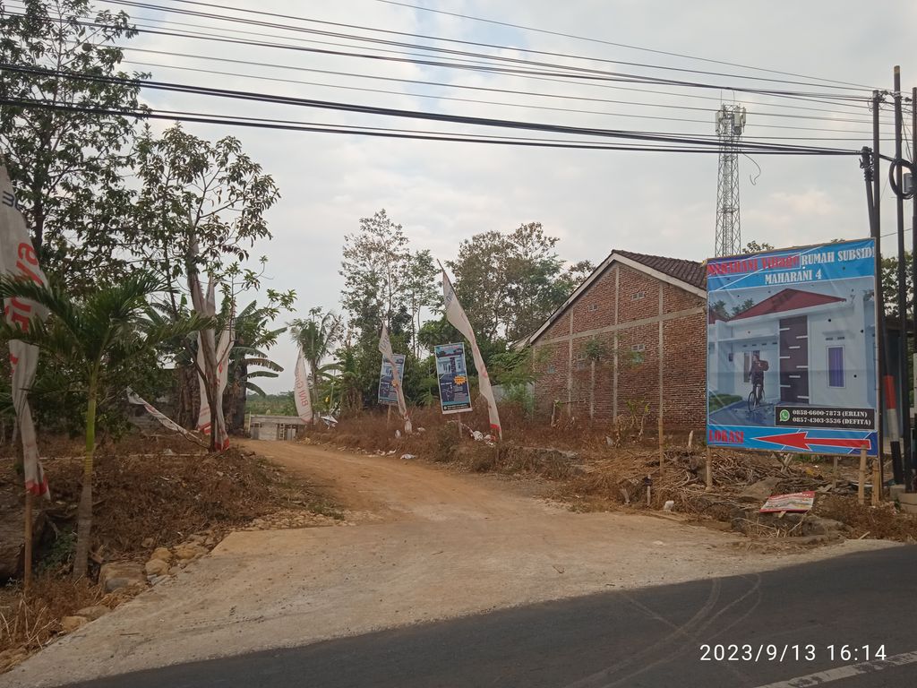 foto gerbang perumahan PERUMAHAN MAHARANI VILLAGE