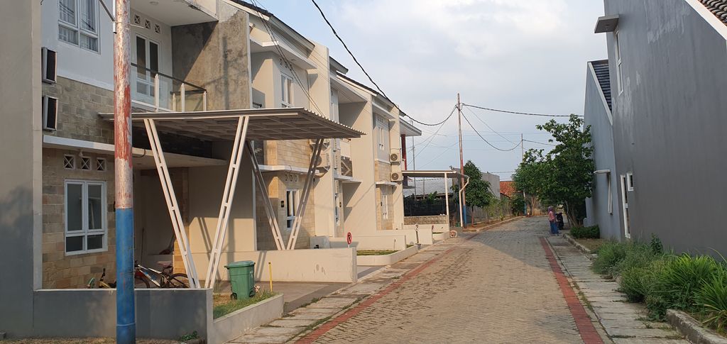 foto contoh rumah perumahan GRIYA CHANDRA KALISARI