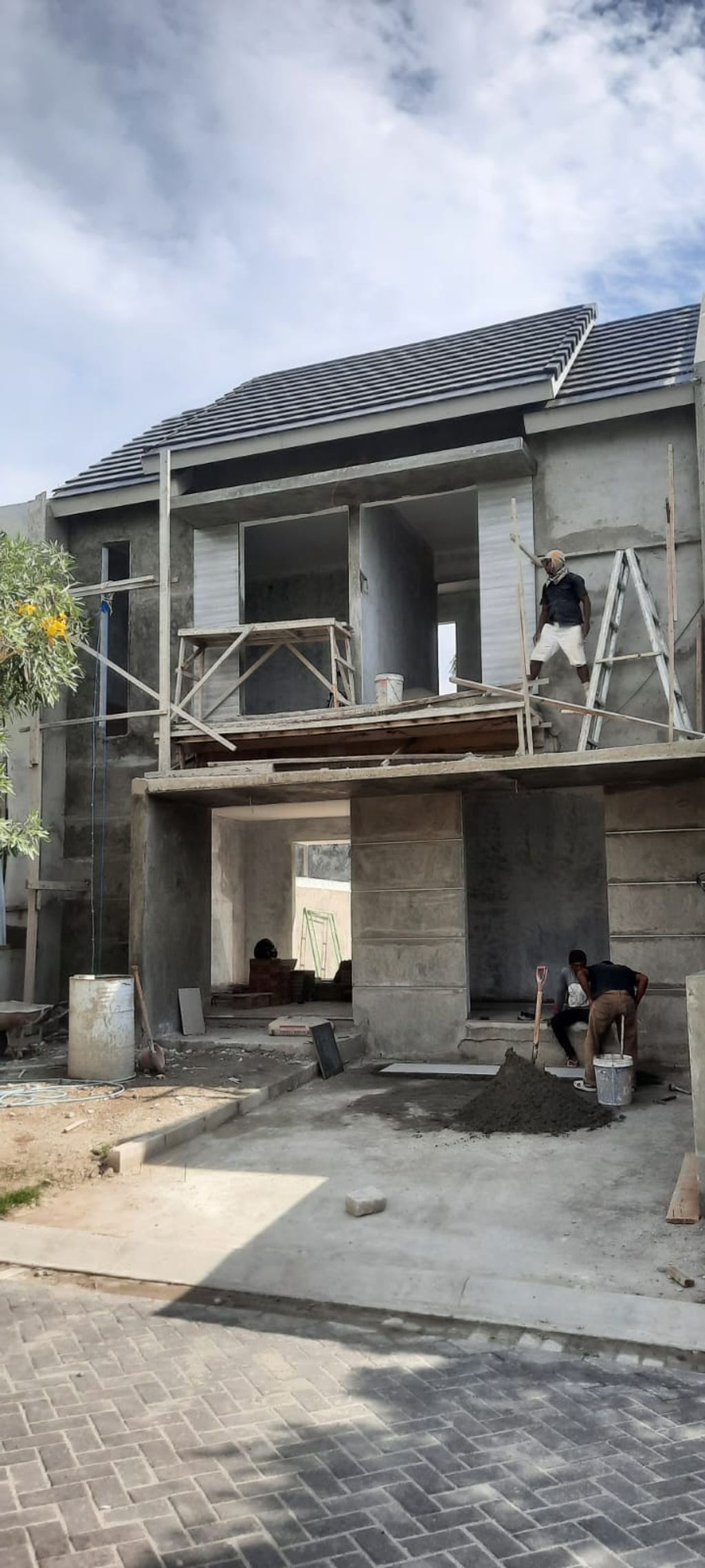 foto tampak rumah tipe AZORES perumahan CitraLand Palu