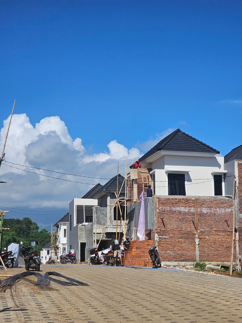 foto contoh rumah perumahan Atlantis Hill