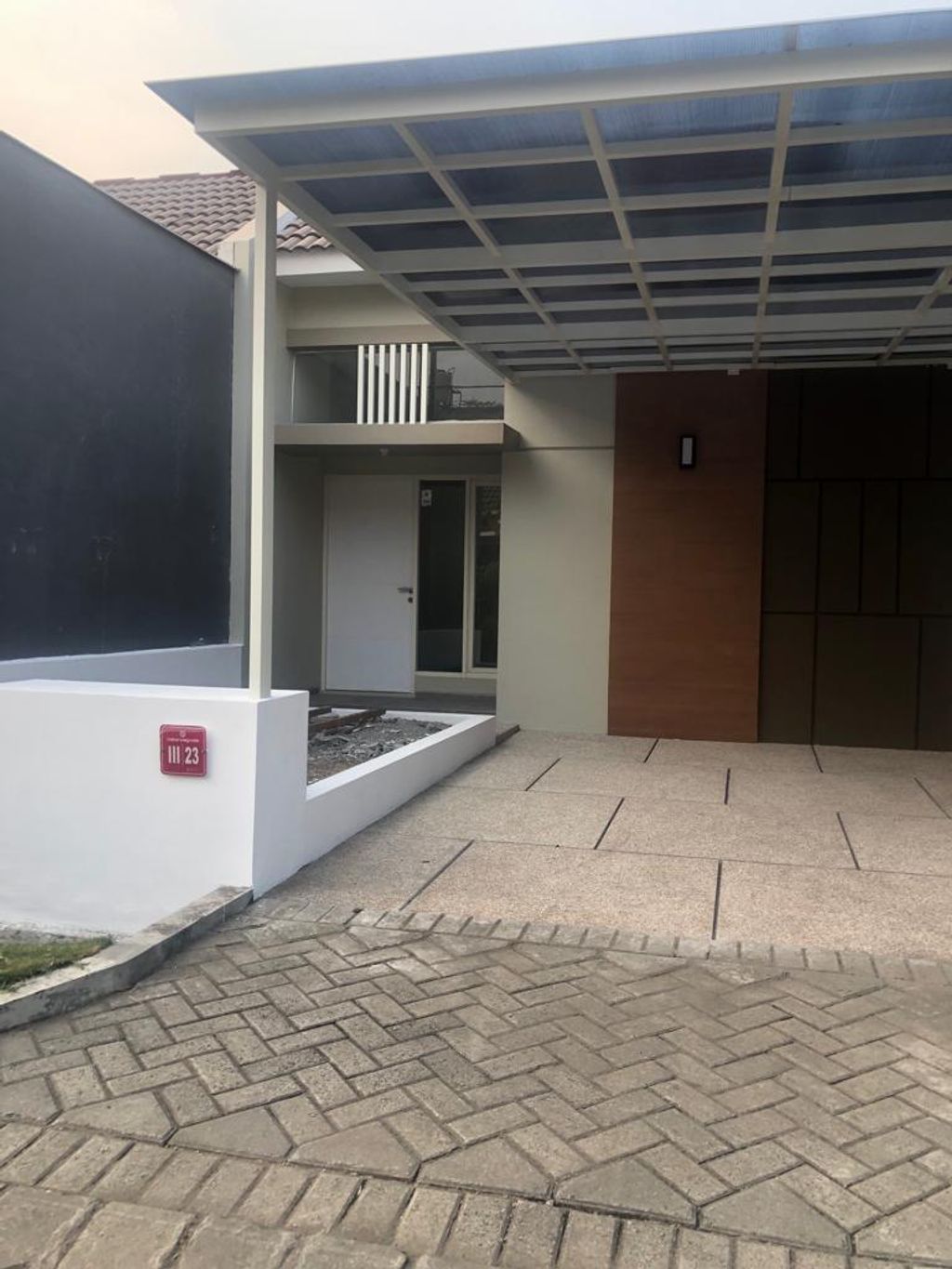 foto tampak rumah tipe Delta Magnolia T-41 perumahan GRAND DELTA SARI