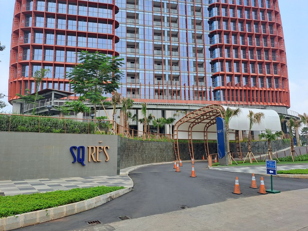 foto gerbang perumahan SQ RES
