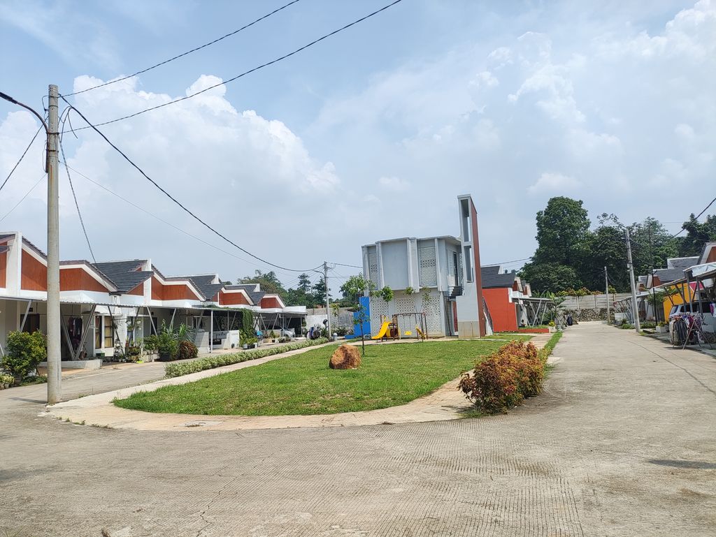 foto posisi tengah perumahan Swarnaloka Residence