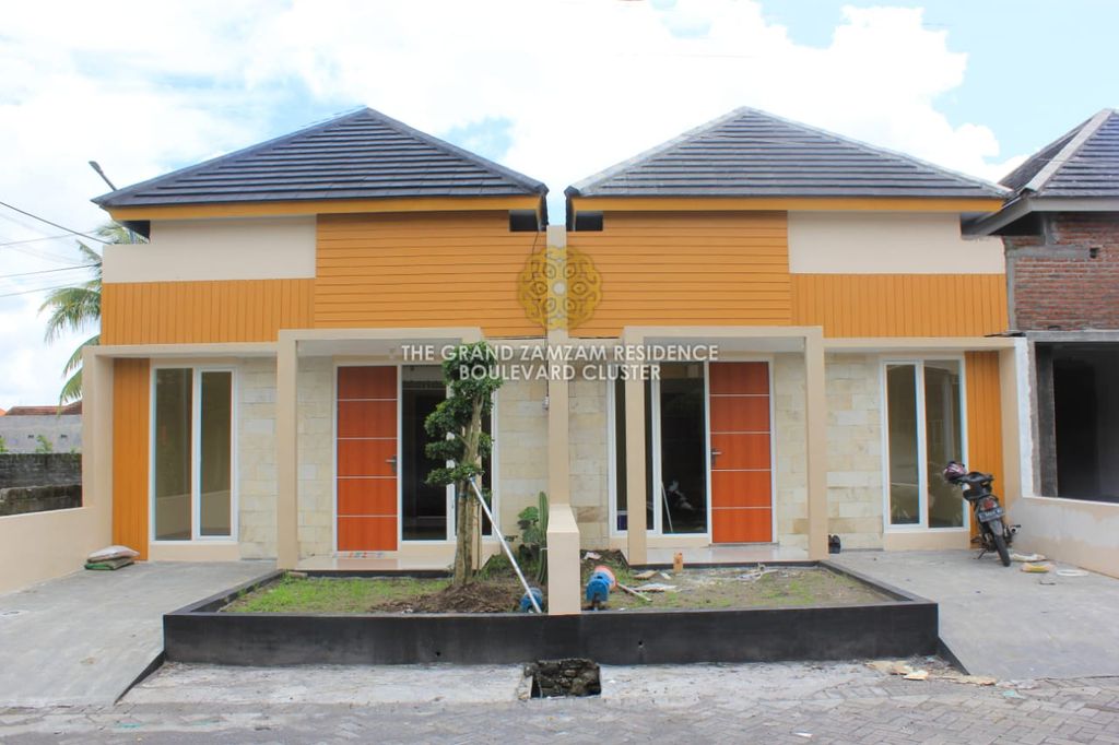 foto tampak rumah tipe 44 M2 perumahan THE GRAND ZAMZAM RESIDENCE "BOULEVARD CLUSTER" TAHAP 3