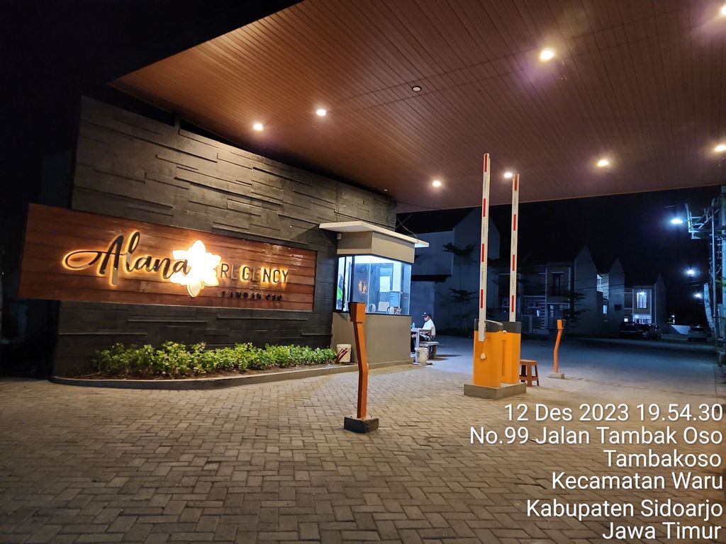 foto gerbang perumahan ALANA REGENCY TAMBAK OSO