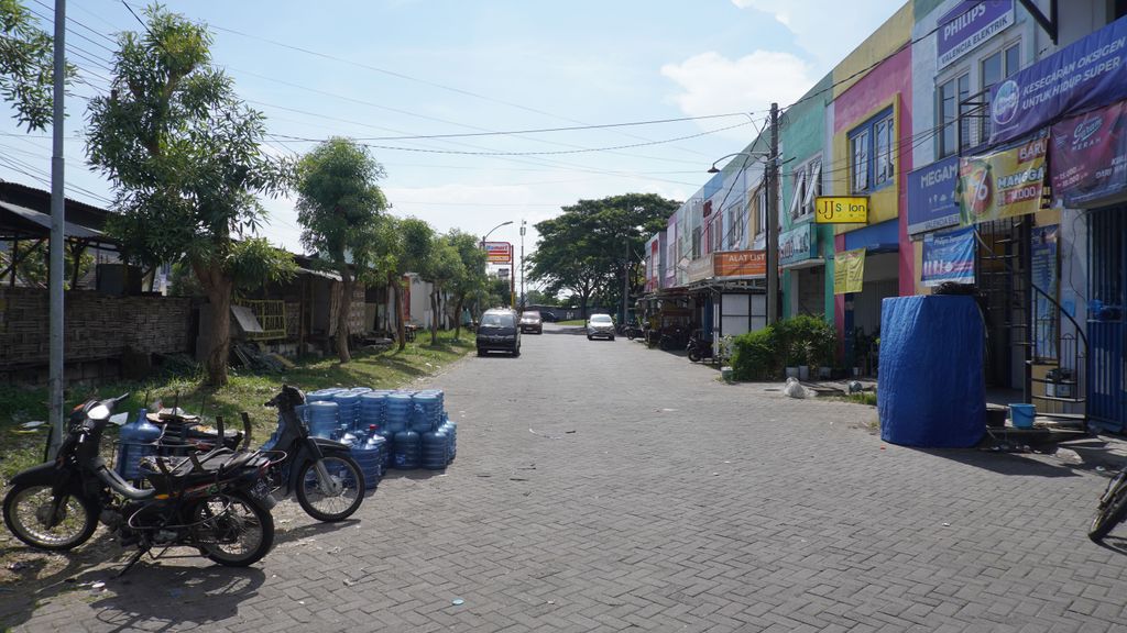 foto posisi tengah perumahan VALENCIA RESIDENCE