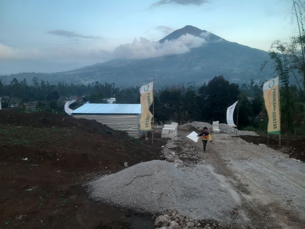 foto posisi tengah perumahan PANORAMA CIDATAR RESIDENCE