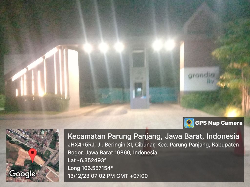 foto gerbang perumahan GRANDIA LIV