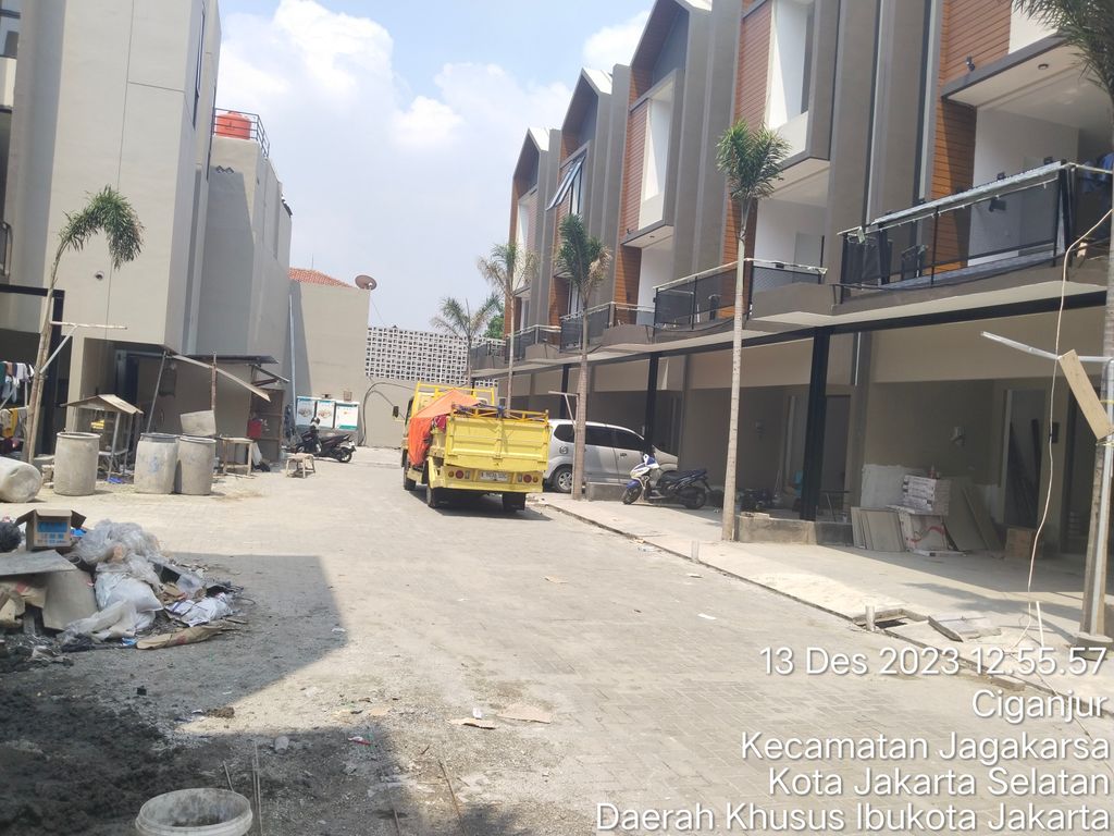 foto posisi tengah perumahan KAHFI SIGNATURE