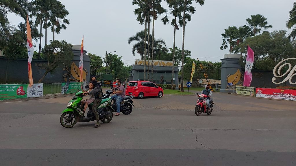 foto gerbang perumahan BUKIT DAGO - 2