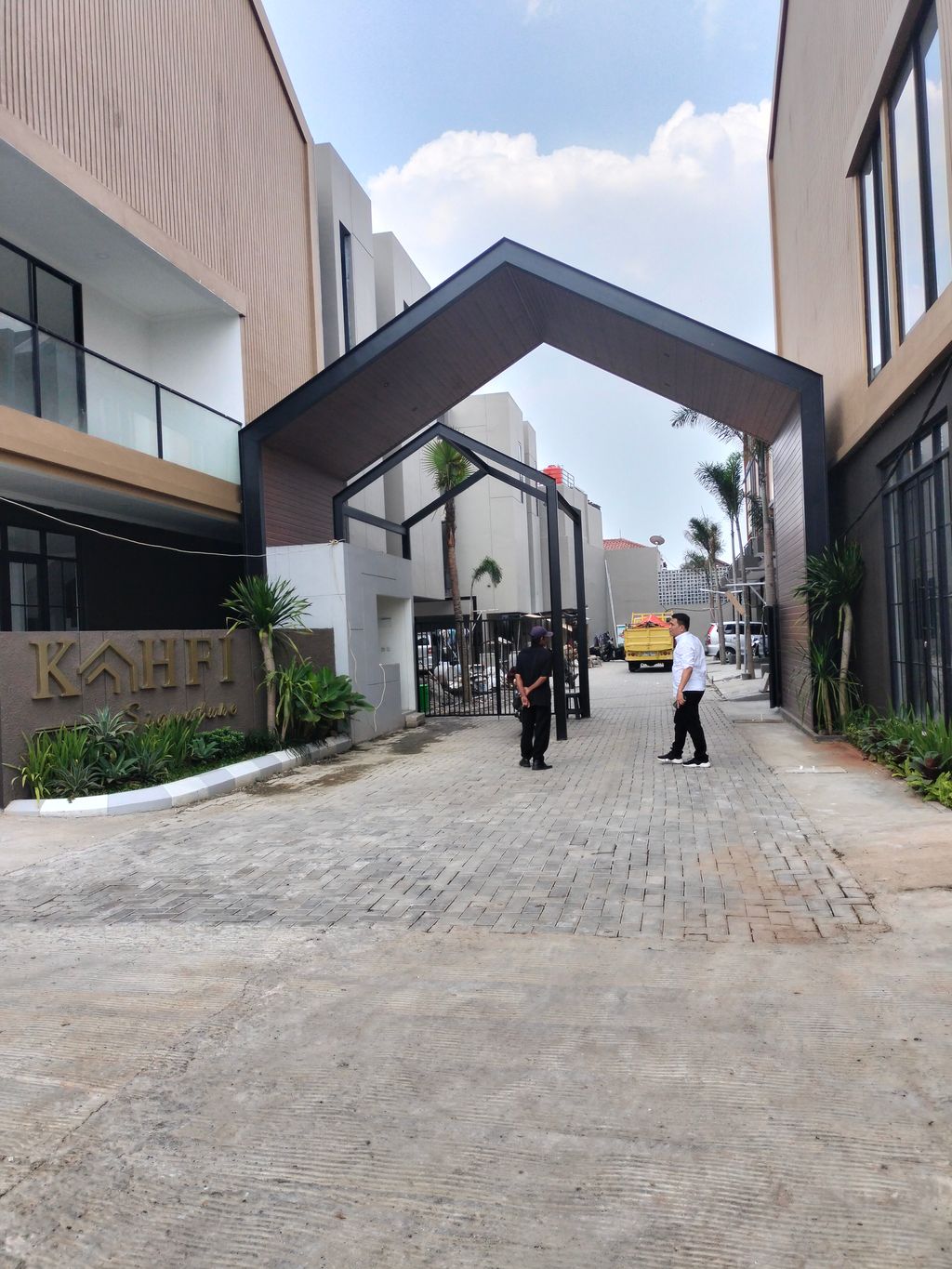 foto gerbang perumahan Cluster Kahfi Signature
