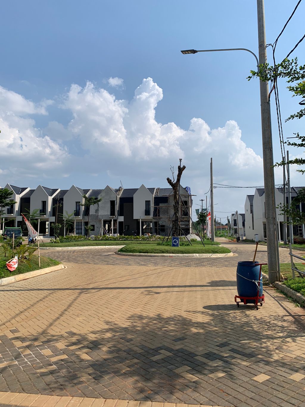 foto posisi tengah perumahan GREENLAND KEMANG BOGOR