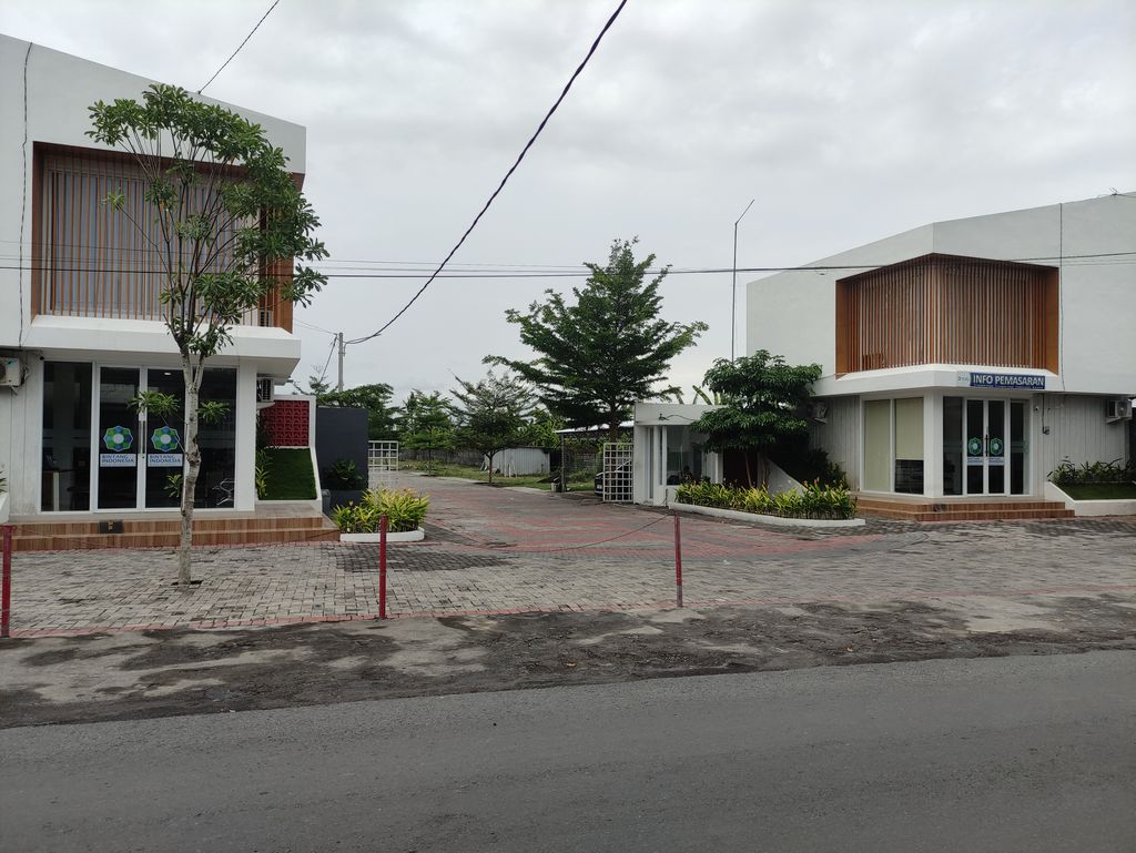 foto gerbang perumahan Hasanah City