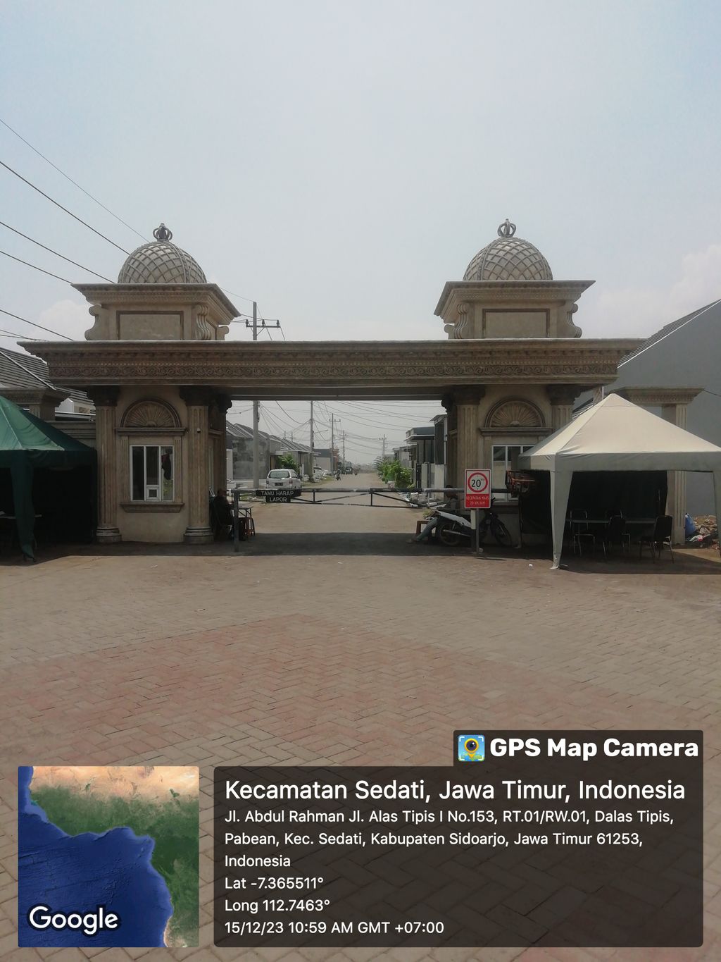 foto gerbang perumahan ROYAL PARK JUANDA TAHAP 3