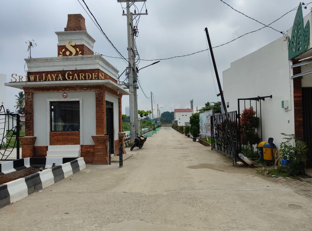 foto gerbang perumahan SRIWIJAYA GARDEN