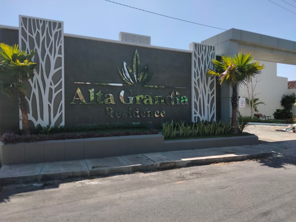 foto gerbang perumahan ALTA GRANDIA RESIDENCE