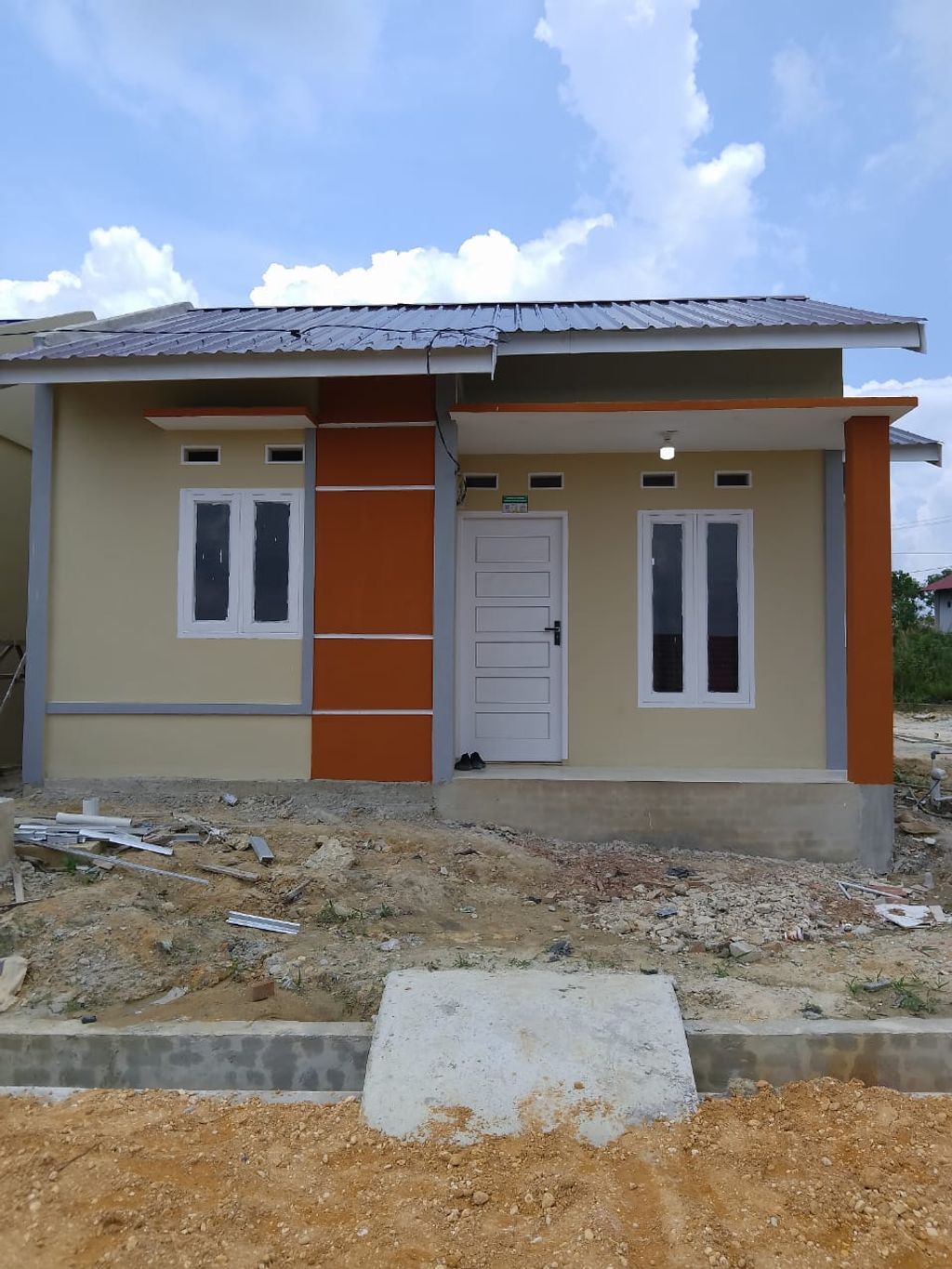 foto tampak rumah tipe 36 perumahan Bukit Permata Sumbari 1 tahap 5