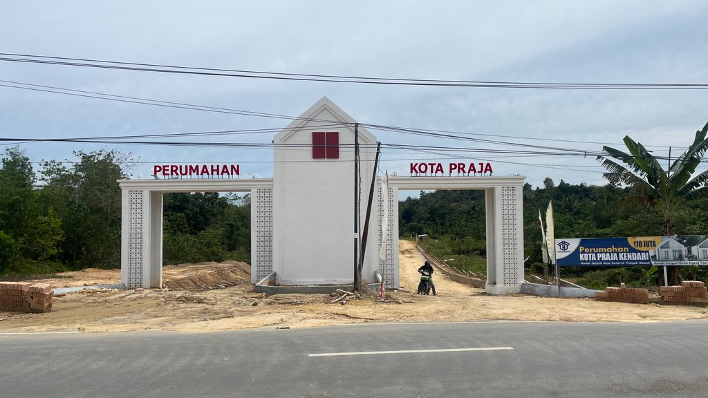 foto gerbang perumahan KOTA PRAJA KENDARI