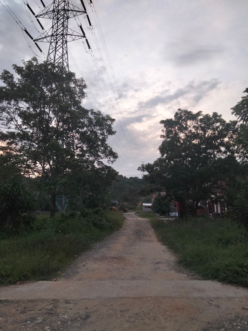 foto gerbang perumahan BUKIT TASAHEA PERMAI 2