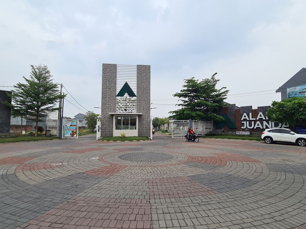foto gerbang perumahan ALAM JUANDA