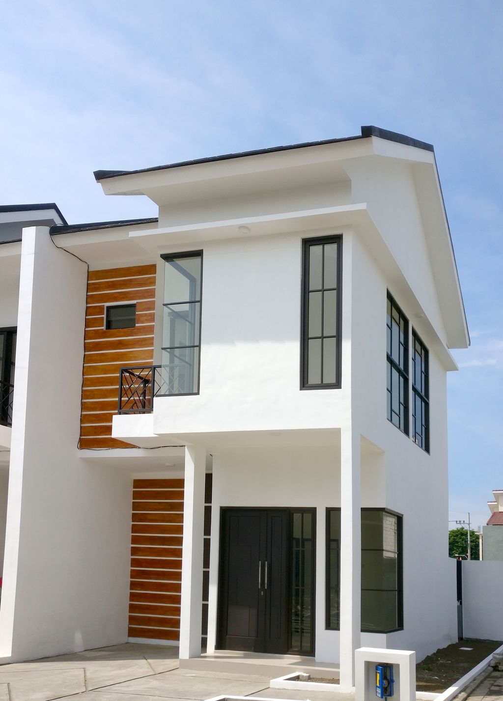 foto tampak rumah tipe RICHMOND perumahan Grand Arumba tahap 2 & 3
