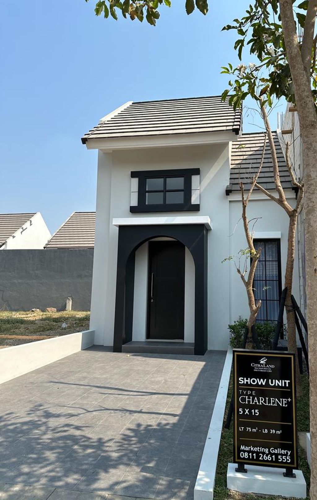 foto tampak rumah tipe CHARLENE + perumahan CitraLand Driyorejo CBD
