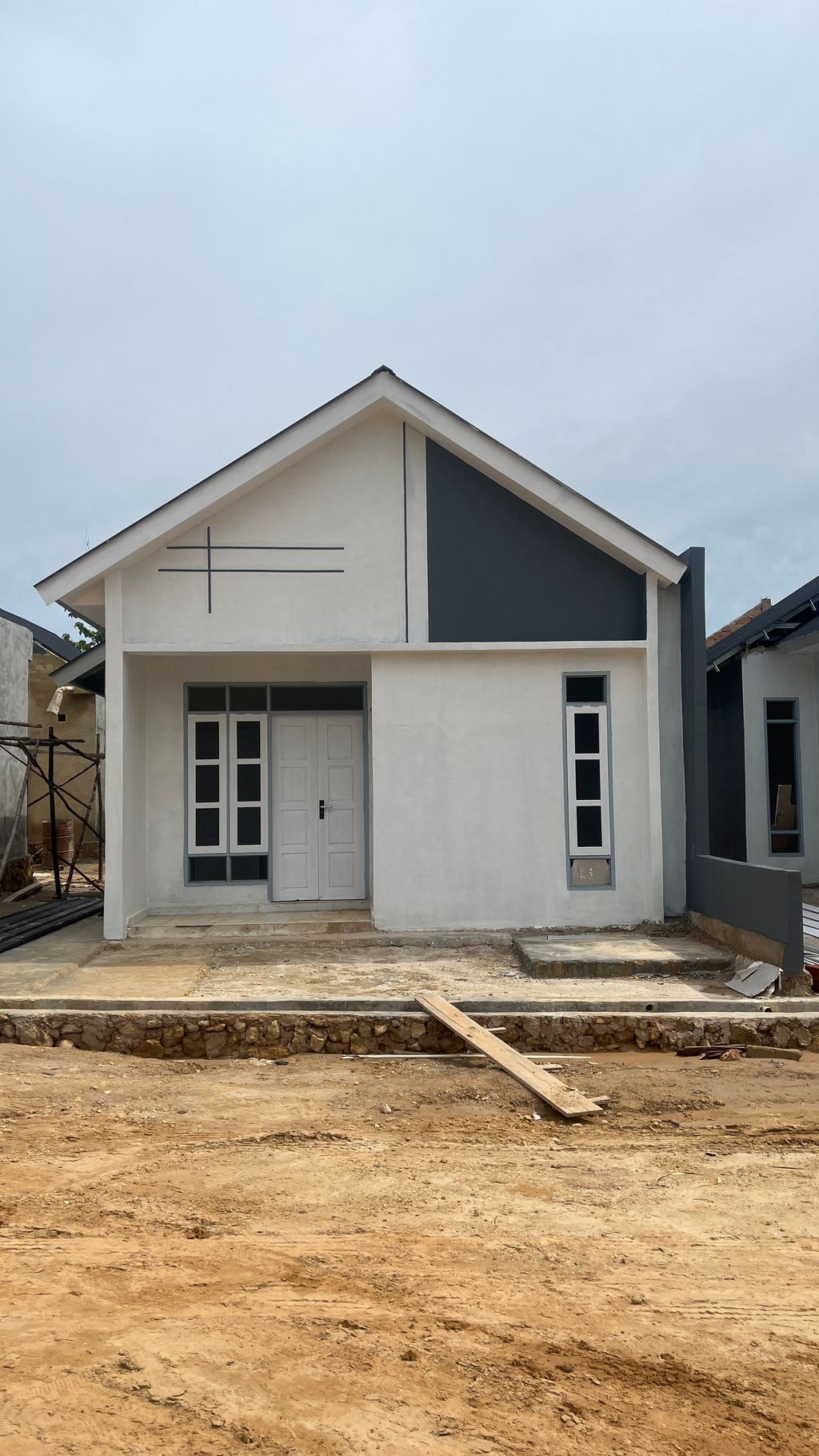 foto tampak rumah tipe 36 M2 perumahan KOTA PRAJA KENDARI