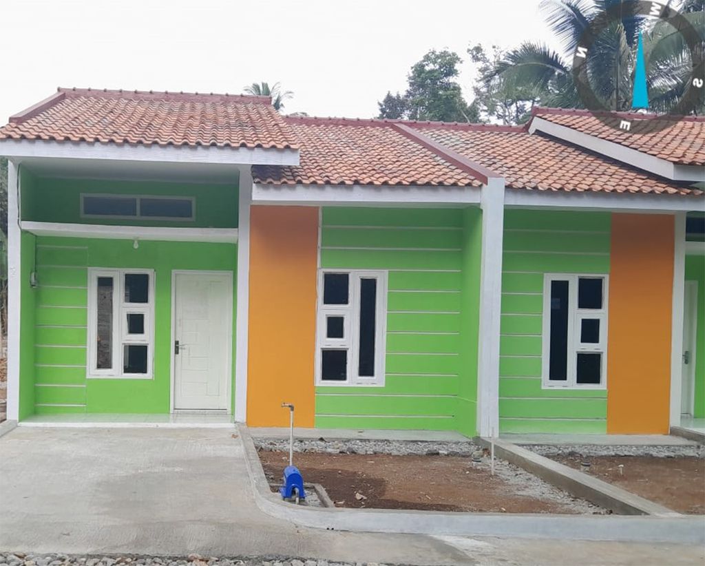 foto tampak rumah tipe 36/72 perumahan Bumi Cilongok Asri