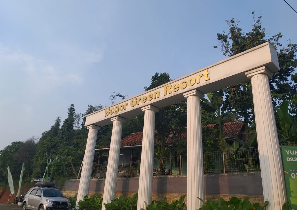 foto gerbang perumahan Bogor Green Resort 2