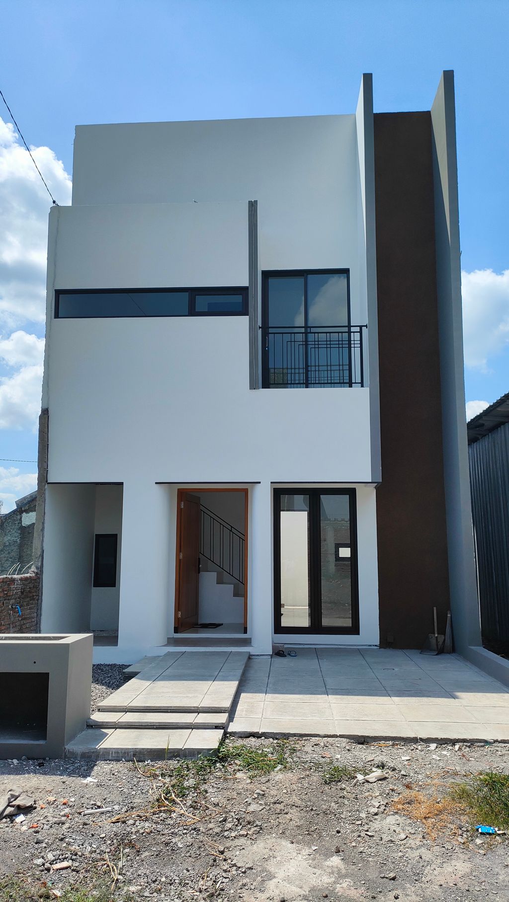 foto contoh rumah perumahan Perumahan Celesta The Maaya