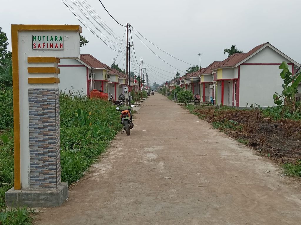 foto gerbang perumahan TAMAN SAFINAH INDAH B DEPAN