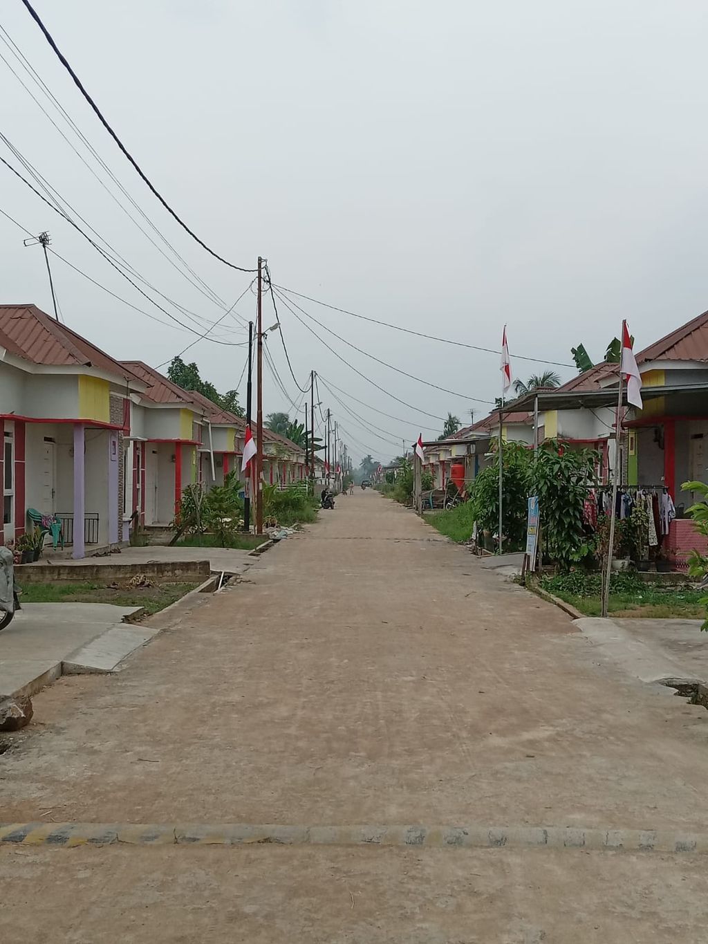 foto posisi tengah perumahan TAMAN SAFINAH INDAH B DEPAN