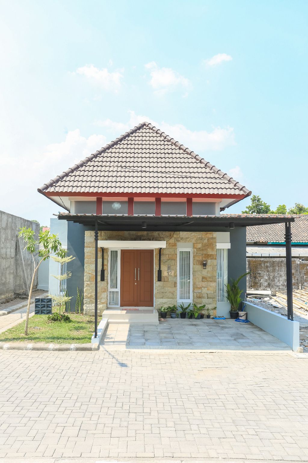 foto tampak rumah tipe 45 Hook perumahan Grha Harmoni Tamanmartani