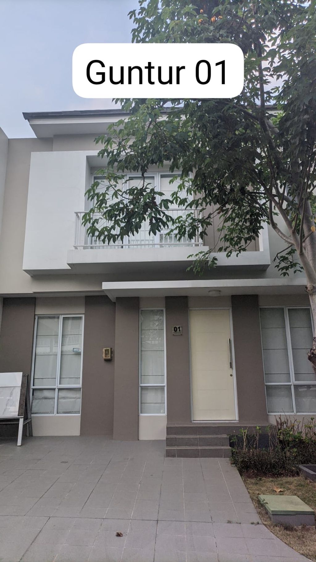 foto tampak rumah tipe PARAMOUNT VILLAGE perumahan PARAMOUNT VILLAGE SEMARANG