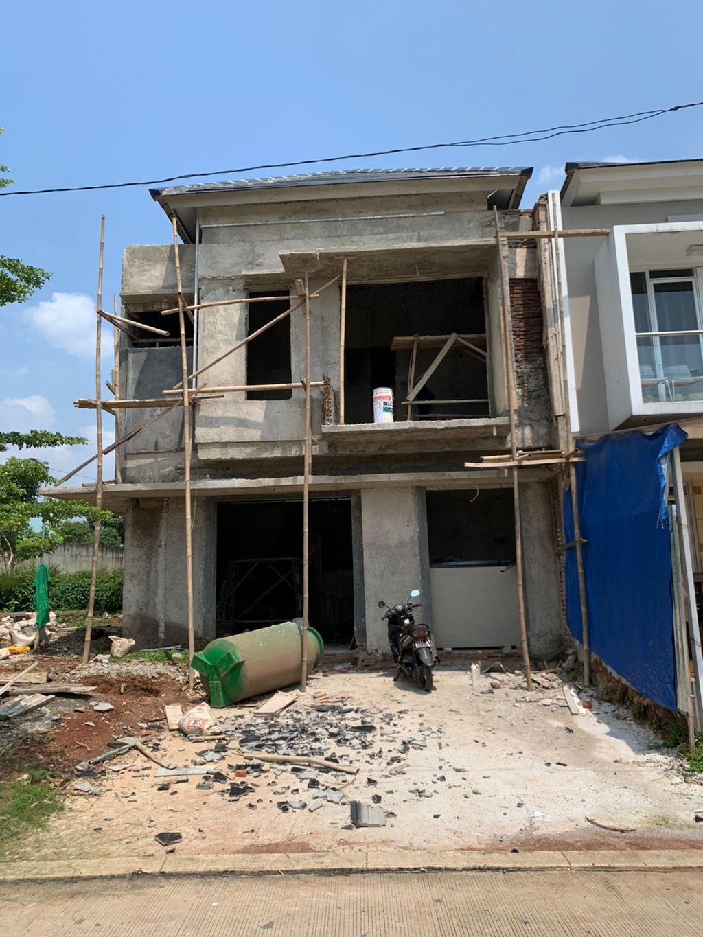 foto tampak rumah tipe RVD - 17 perumahan SERPONG NATURA CITY